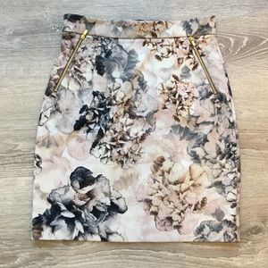 SOLD {DONATING SOON} H&M skirt